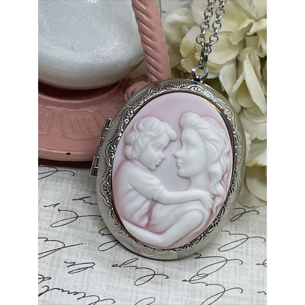 Silver Photo Locket Mother of bride Daughter child new mom Mothers Day gift Pink